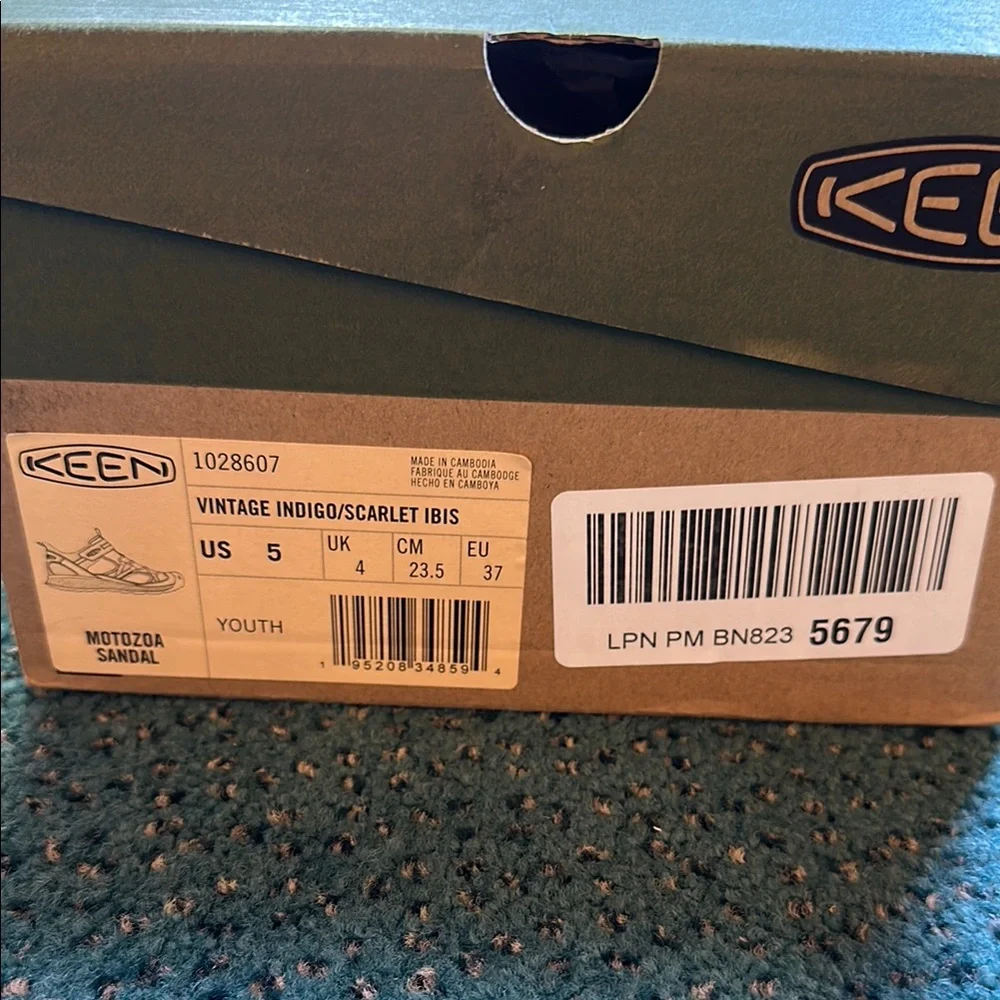 Brand New Keen Kids' Sneakers in Blue and Neon Yellow - Picture 5 of 5